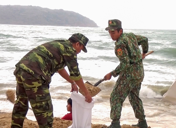 Các tỉnh, thành phố từ Thanh Hóa đến Bình Thuận chủ động ứng phó mưa lũ và bão số 5